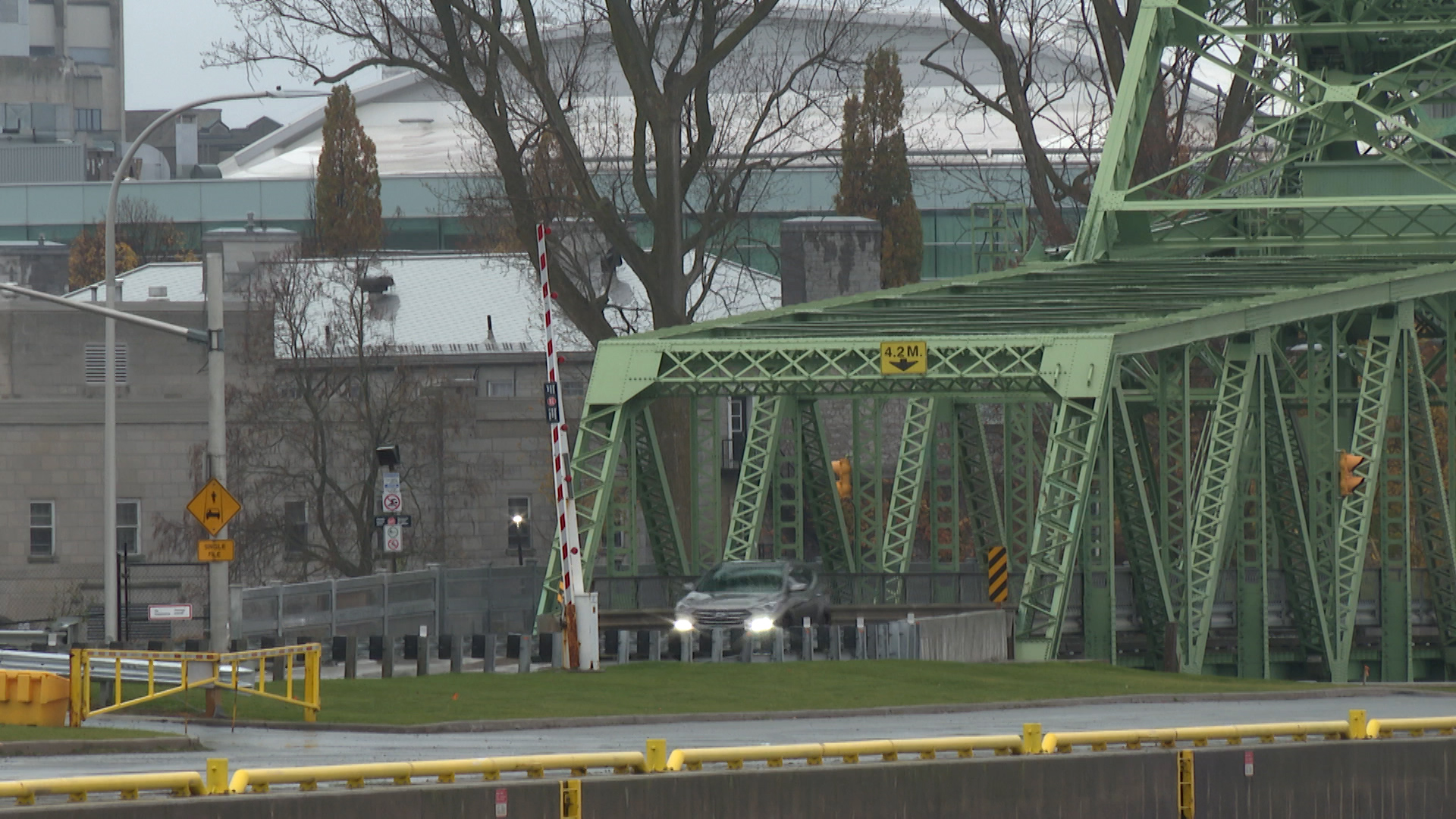 Няколко собственици на бизнес се подготвят да заведат дело срещу