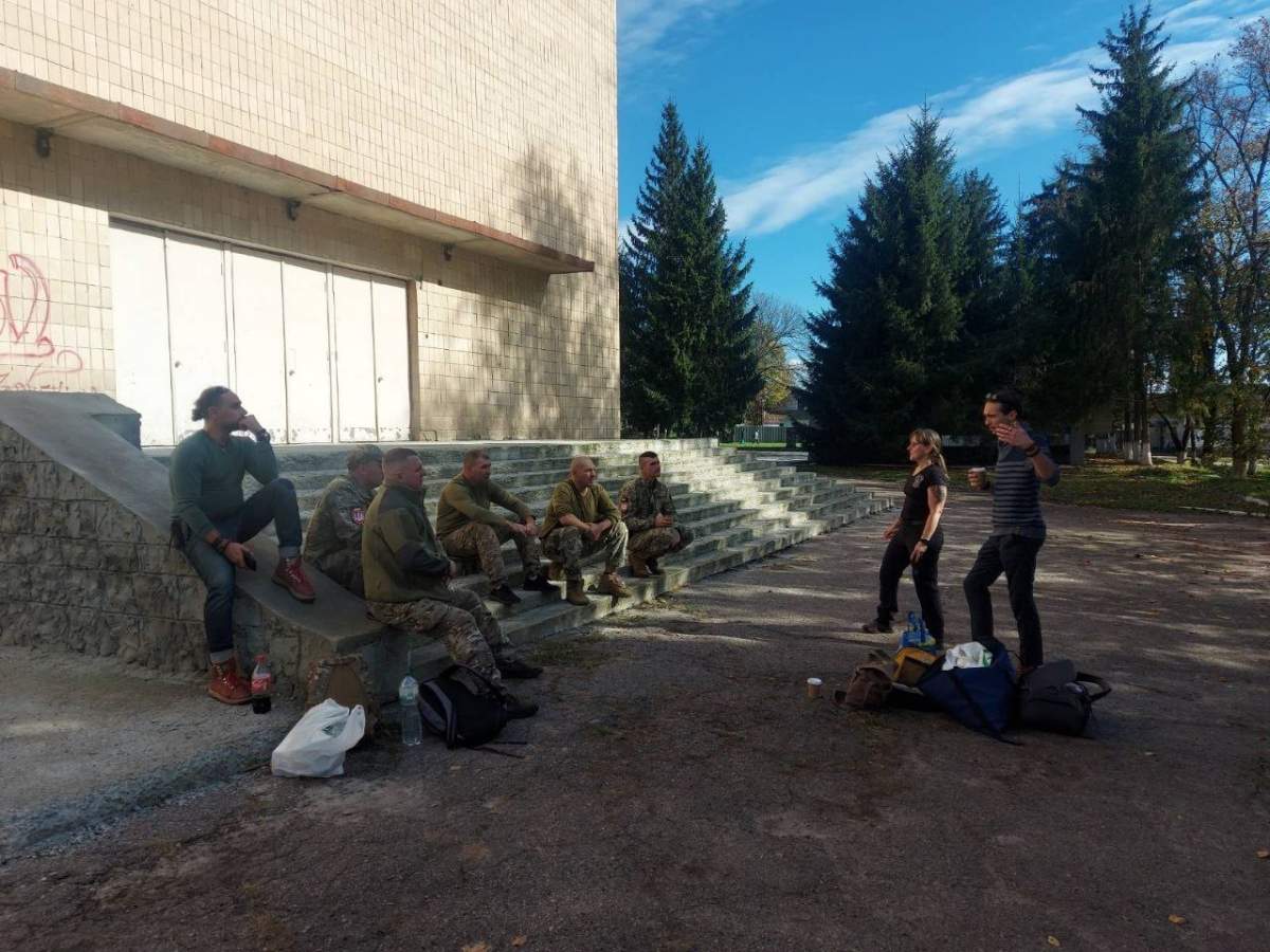 Canadian Forces veteran Ann Fournier McClung training Ukrainian forces.