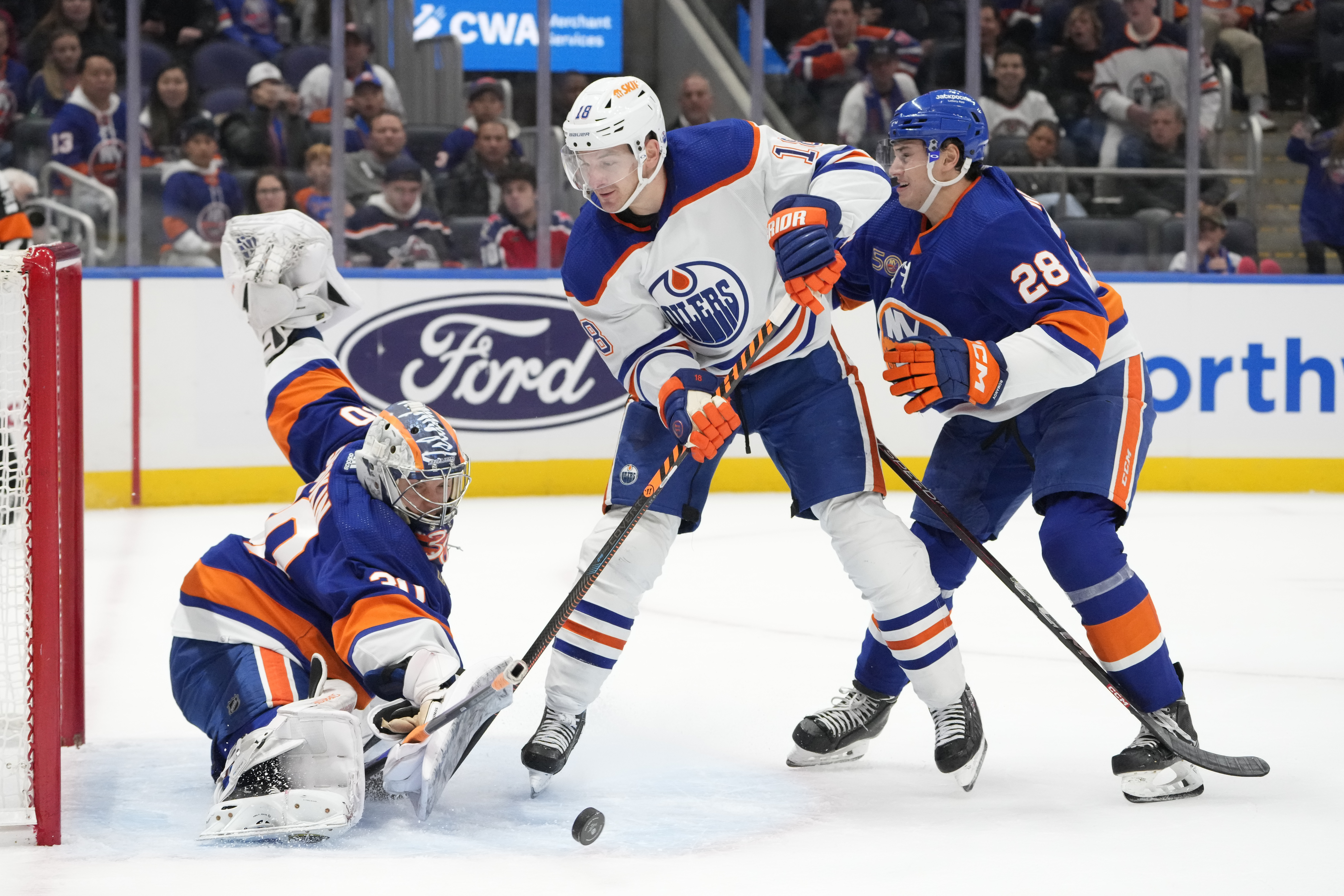 Ilya Sorokin makes wild NHL history after 46-save shutout