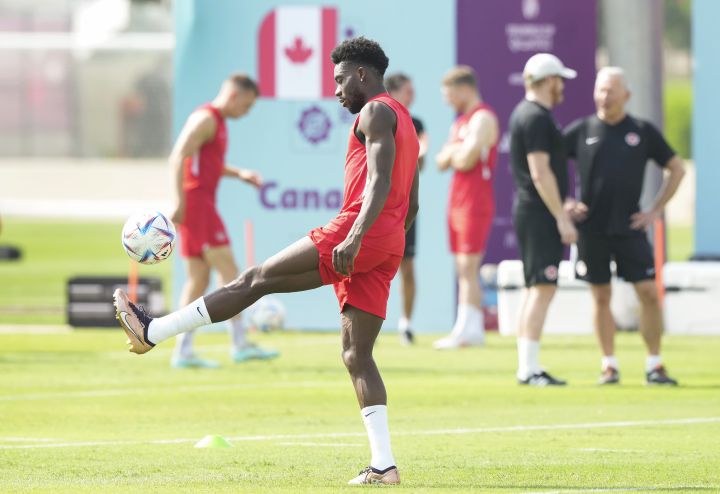 Alphonso Davies TRAINING ⚡2022 Footballer Fitness and Gym Exercises 