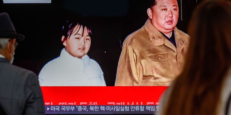 Kim Jong Un’s daughter makes 1st ever public appearance at missile launch