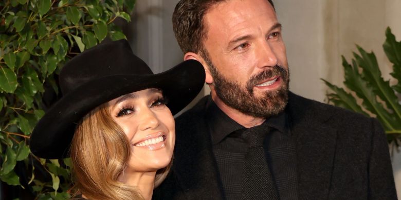 Jennifer Lopez Gives A Look At Thanksgiving Celebrations With Ben Affleck