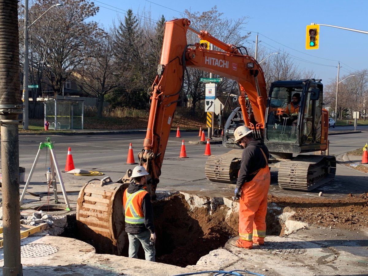 Crews working on a combined sewer at Burlington St. and Wentworth St. North in Nov. 2022. The area is where wastewater has been leaking into Hamilton harbour from a hole since 1996.