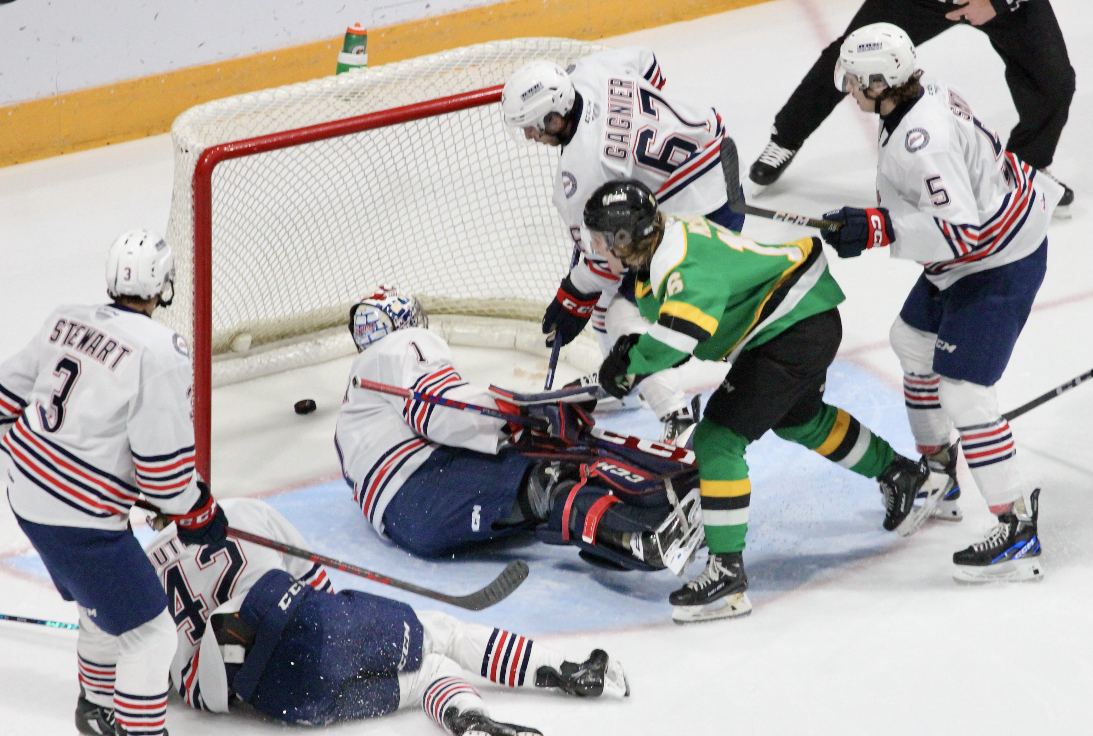 Game won! London Knights, rookie goalie notch shutout in OHL finals opener