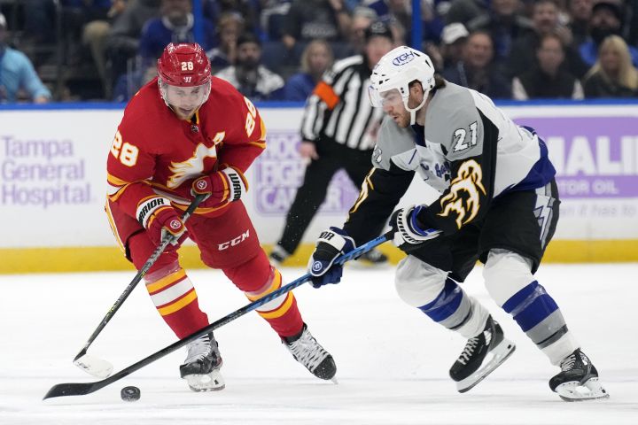 Lightning fend off Flames to earn 4-1 win on Thursday night