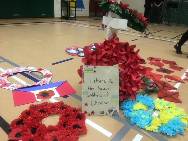 Manitoba's Ukrainian community is thinking of their loved ones overseas ahead of a day of remembrance when Canadians are honouring fallen soldiers and veterans. Students at Ralph Brown School experience a different kind of Remembrance Day assembly on Nov. 10, 2022, one that also acknowledges the many families affected by the war in Ukraine.
