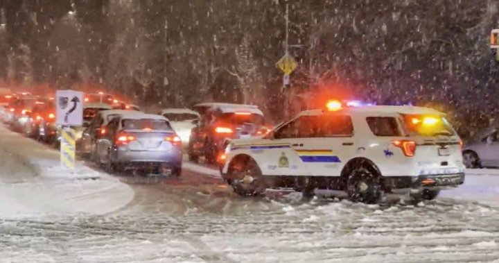 Road maintenance crews will be ‘out in full force’ for potential Lower Mainland Friday snow