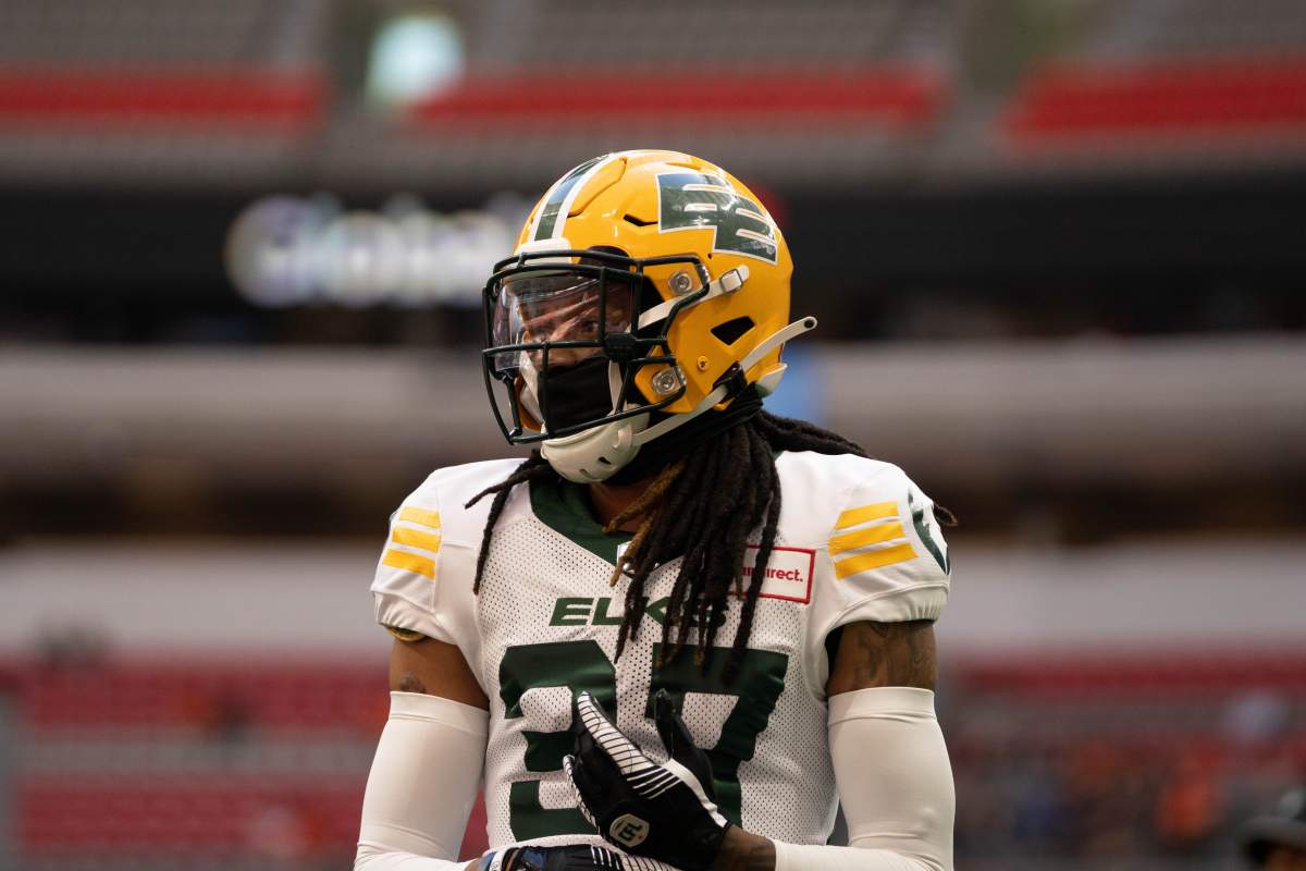 Elks DB Treston Decoud takes part in pre-game warm-ups