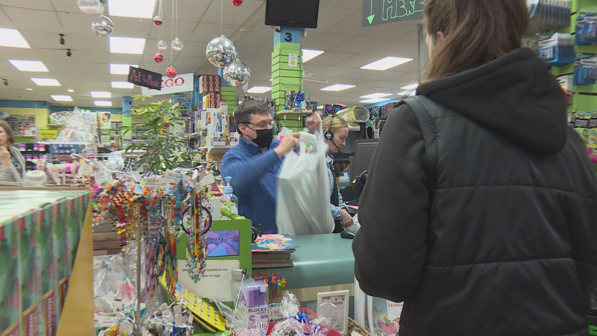 Okanagan retailers say inflation is making holiday shoppers more cautious