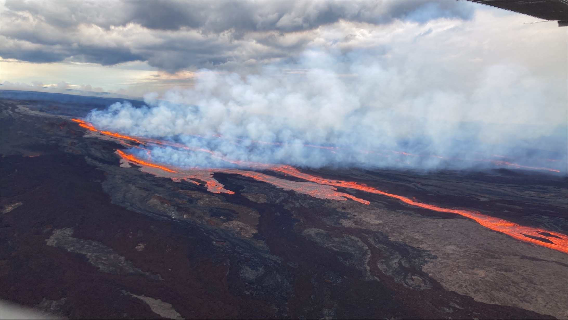 Mauna Loa volcano is putting on a fiery, striking show