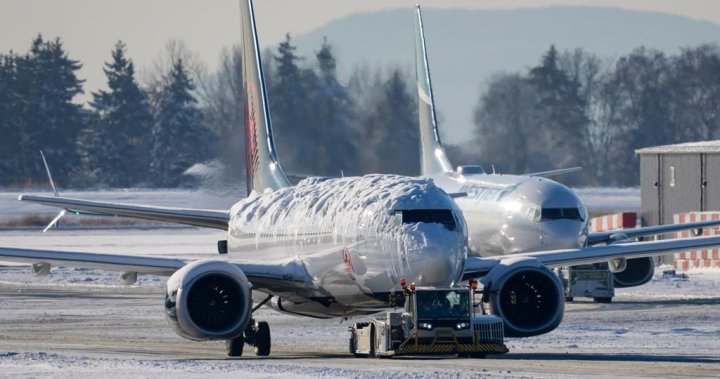 Съвети за пътуване, анулирани полети, тъй като снегът удари B.C. Южно крайбрежие