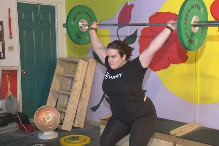 Saskatoon teen Etta Love turning heads with record-breaking weightlifting