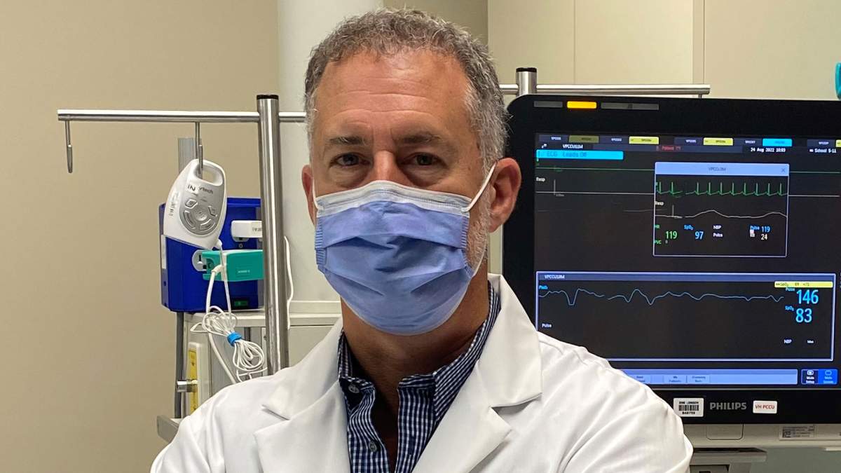 Dr. Douglas Fraser, a Lawson scientist, critical care physician at the Children’s Hospital at LHSC and professor at Western University’s Schulich School of Medicine and Dentistry.