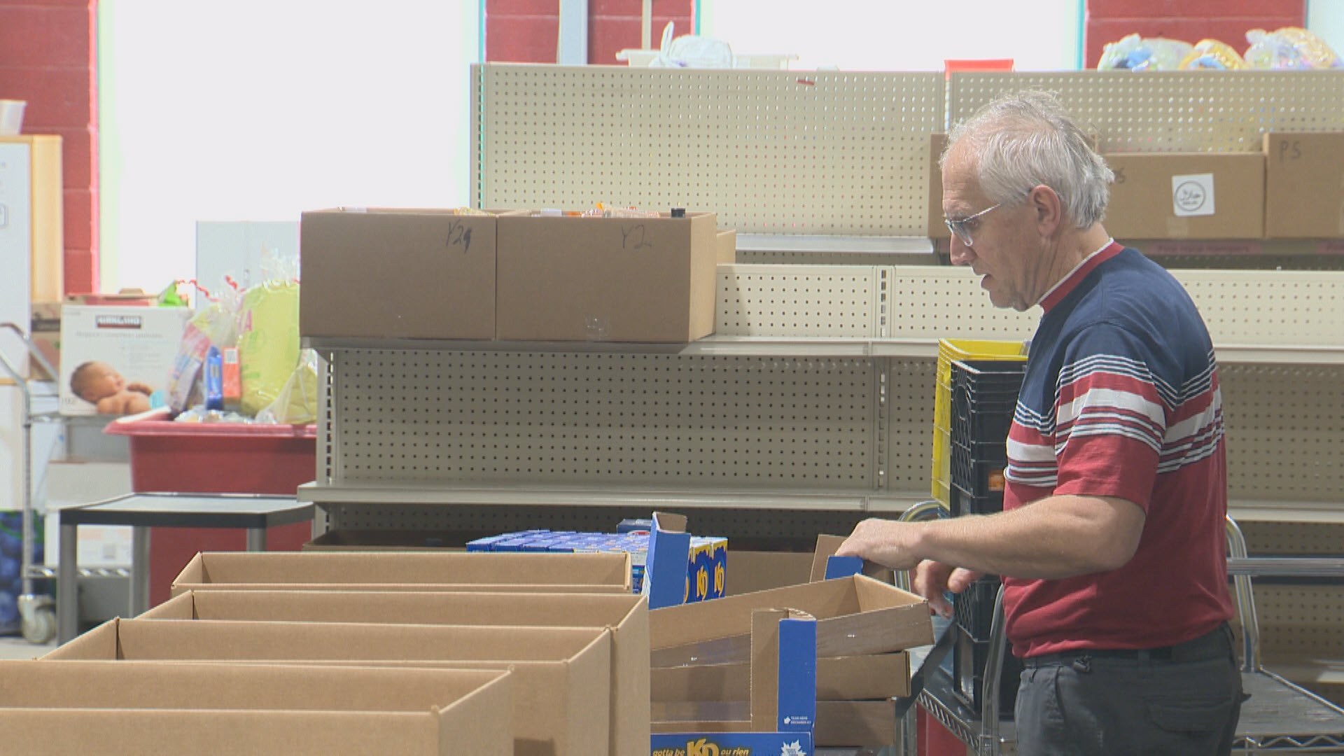 Lifeblood Of Southern Alberta Non Profit Groups In High Demand   Interfaith Food Bank Volunteer 