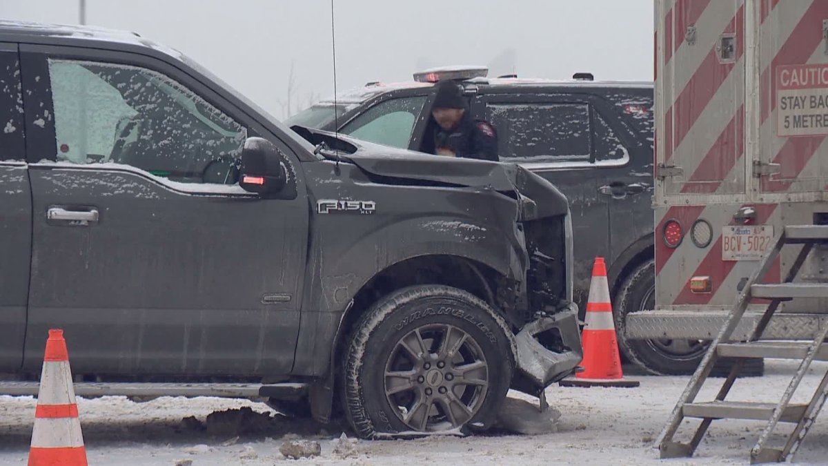 Calgary crews working to clear slippery roads of snowfall Calgary