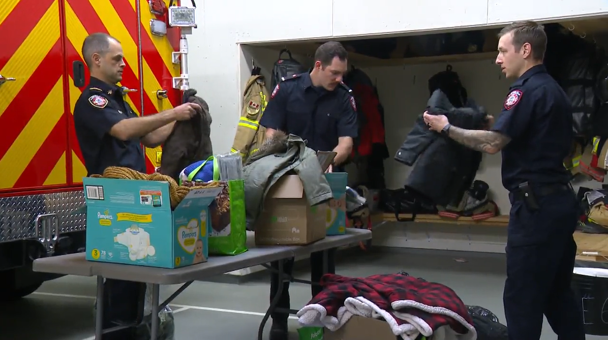 North Vancouver Firefighters Collect Winter Clothes For Ukrainians At ...