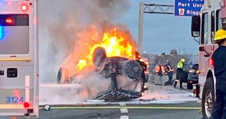 4 people hospitalized after fiery crash on Highway 401 in Pickering