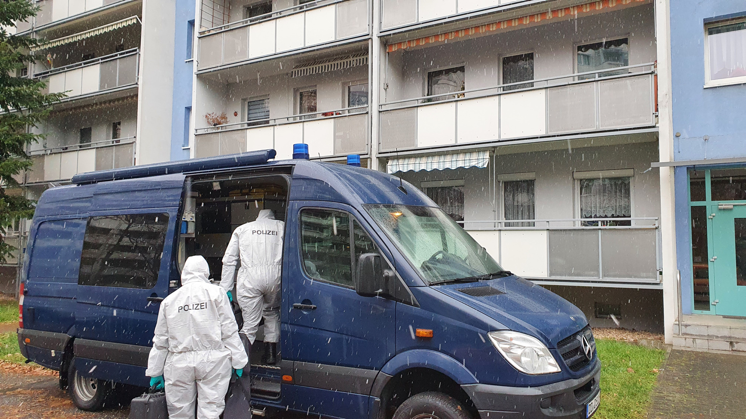 Suspected Dresden hostage taker was likely ‘confused’ lone wolf, German authorities say – National | 24CA News