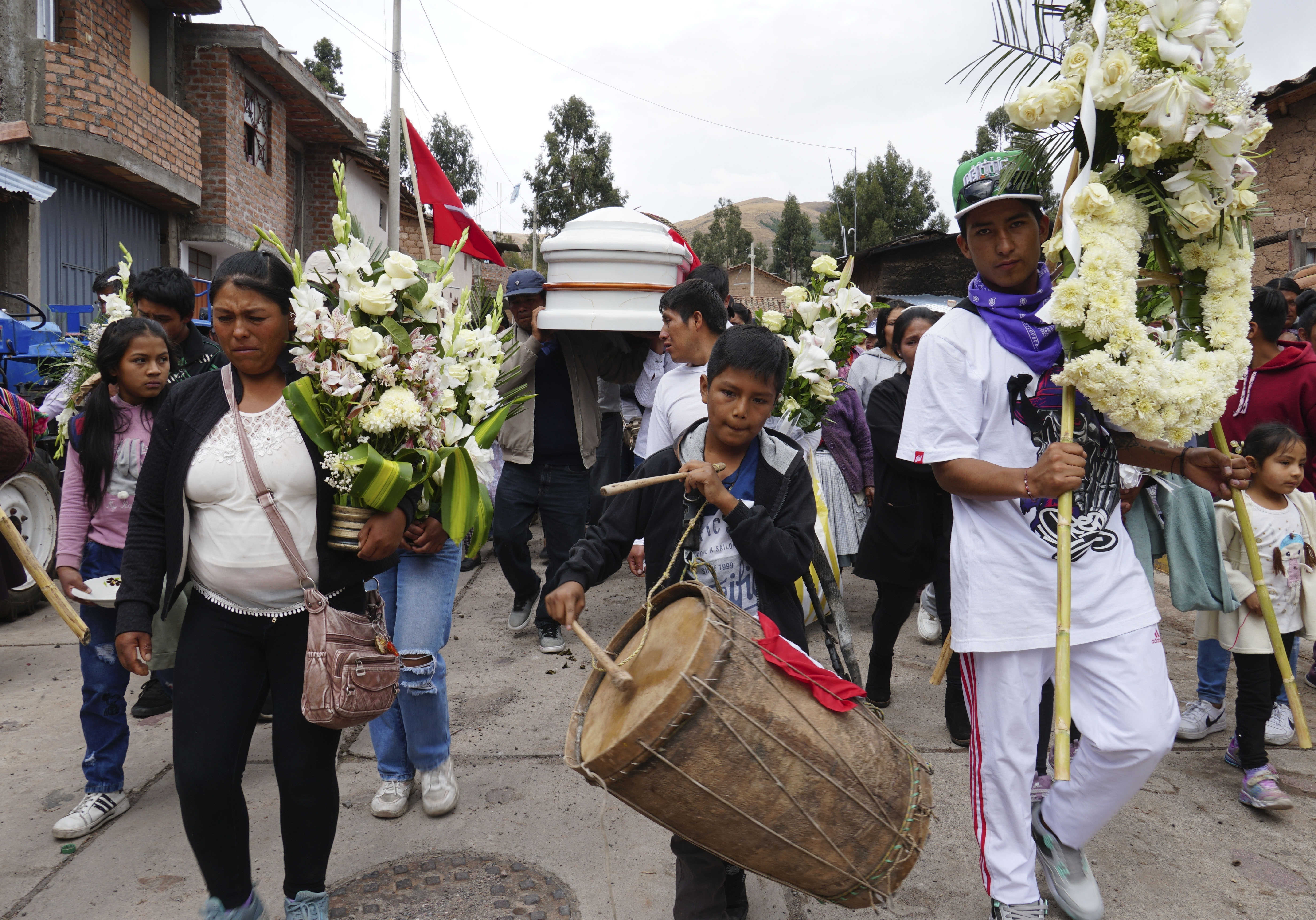 Peru unrest: Country’s dark past surfaces as young protester is laid to rest – National | 24CA News