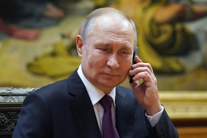 Putin bans Russian oil exports to countries that impose price cap