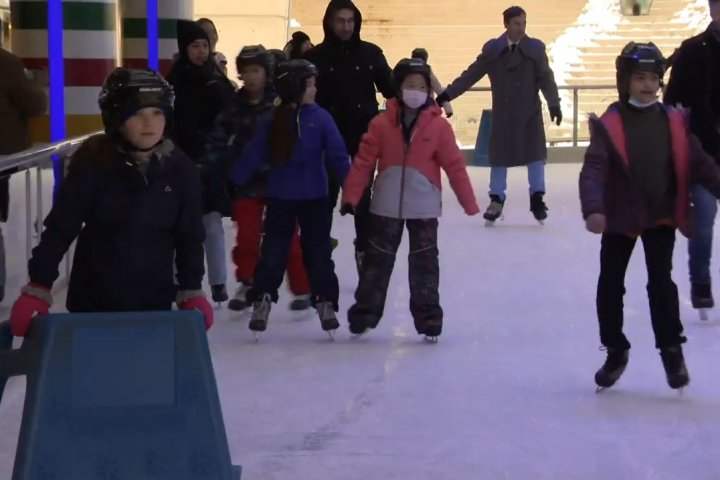 Robson Square’s free ice rink opens for winter in Vancouver