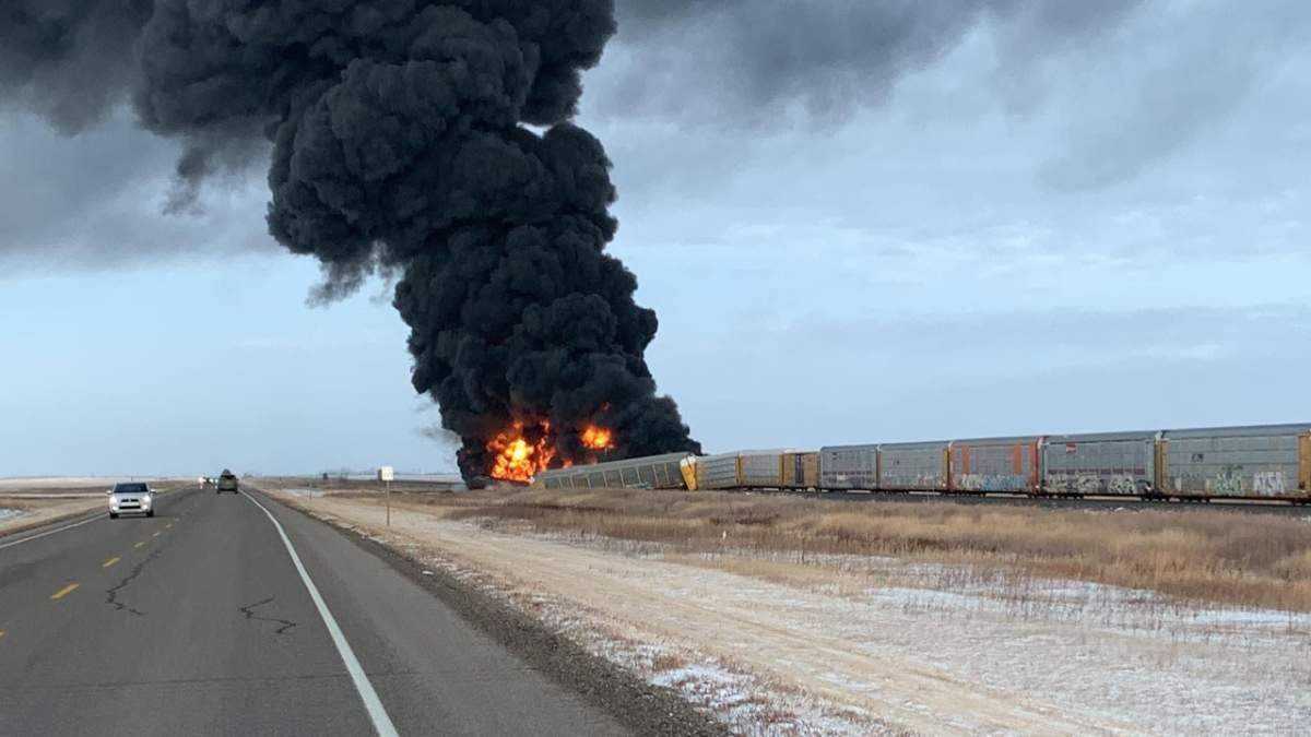 A train derailment has caused low visibility for two kilometres northwest of Midale, Sask.