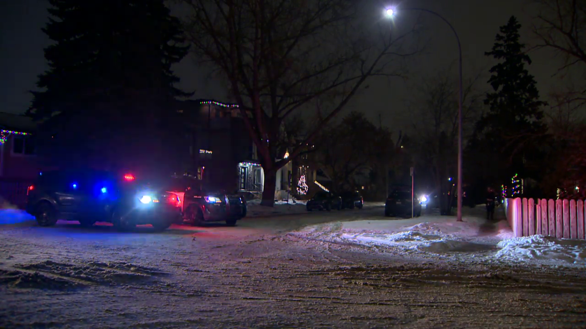 Calgary police shut down a portion of 8 Avenue SE on Dec. 27, 2022 after reports of a stabbing in the area.