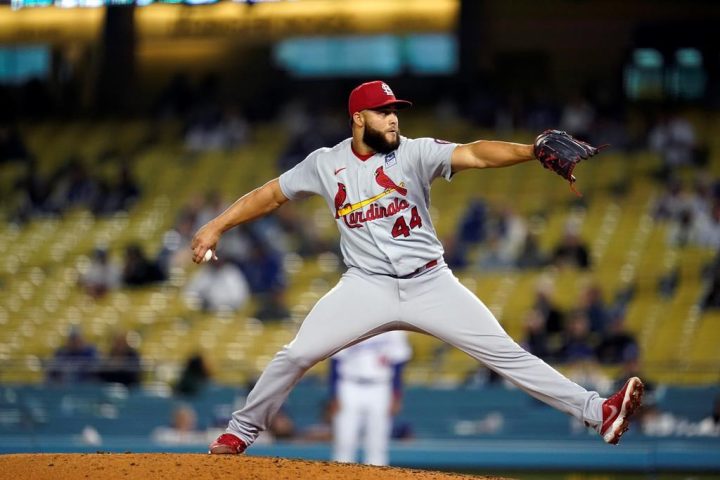 Toronto Blue Jays release relief pitcher Junior Fernández due to