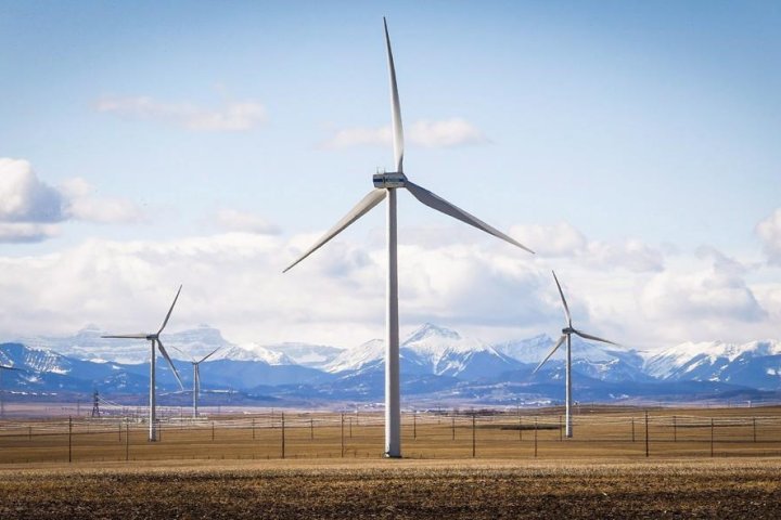 Some Alberta communities oppose 6-month pause on renewable energy approvals