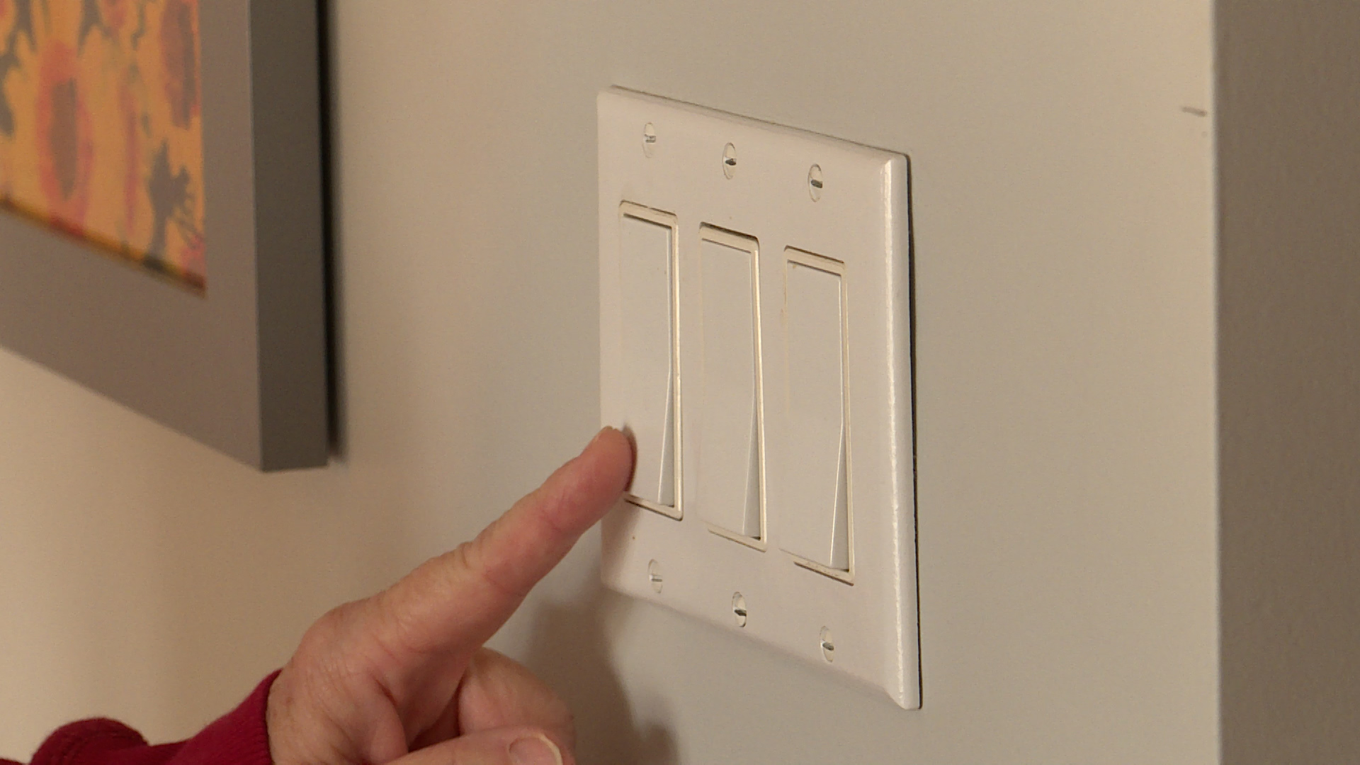 Bath, Ont. residents searching for answers amid mysterious power outages – Kingston | 24CA News