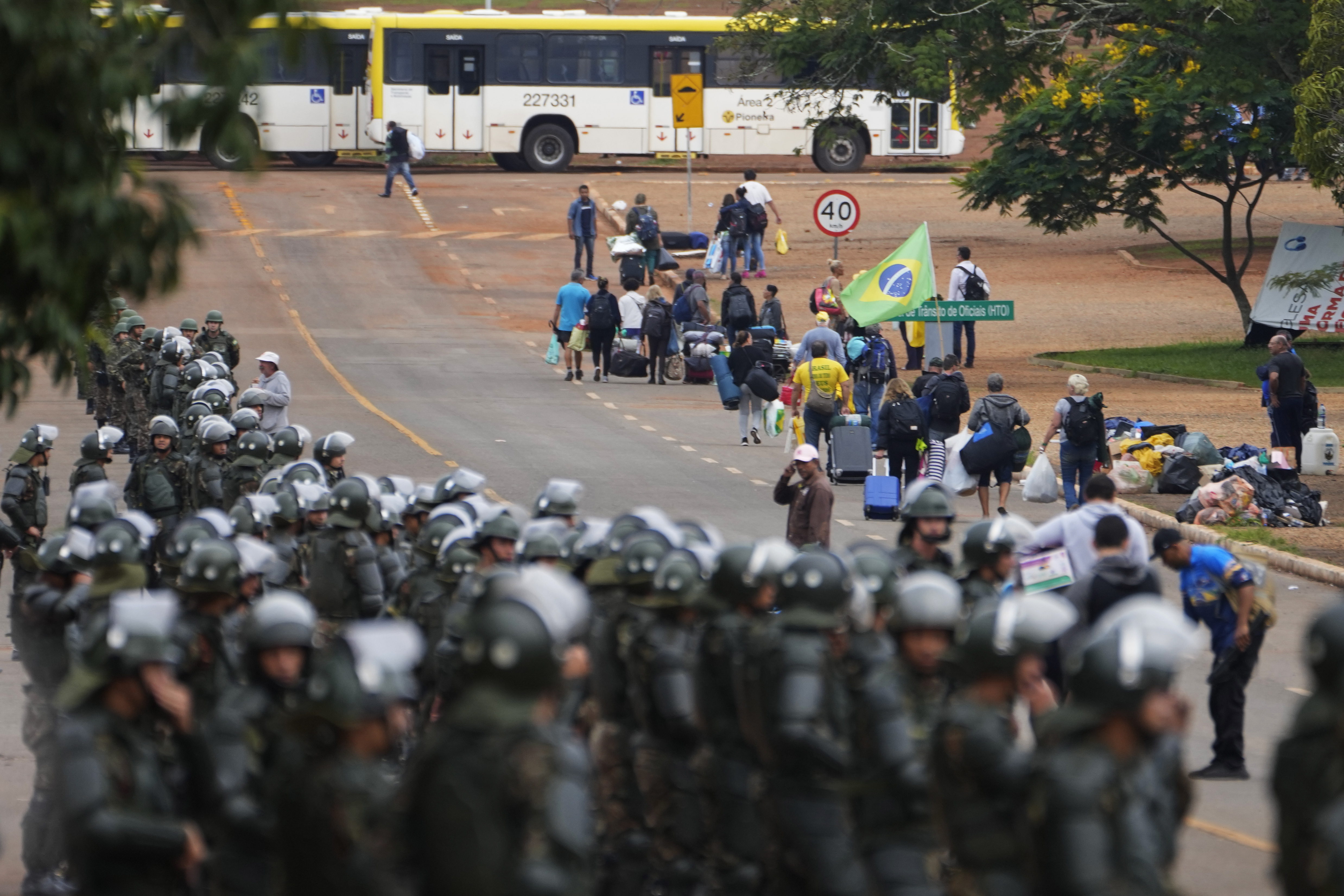 Brazilian authorities investigate after pro-Bolsonaro rioters storm government sites – National | 24CA News