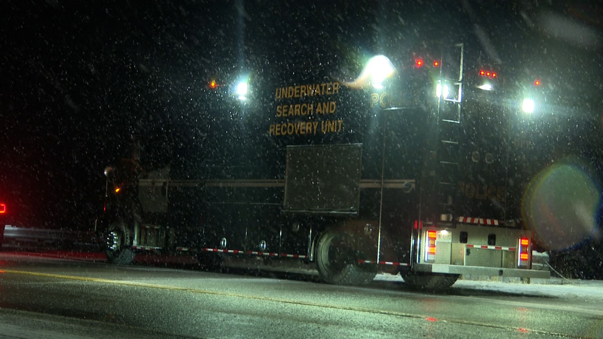 Police say no timeline on removing vehicle from Lake Ontario following Loyalist Township incident  | 24CA News