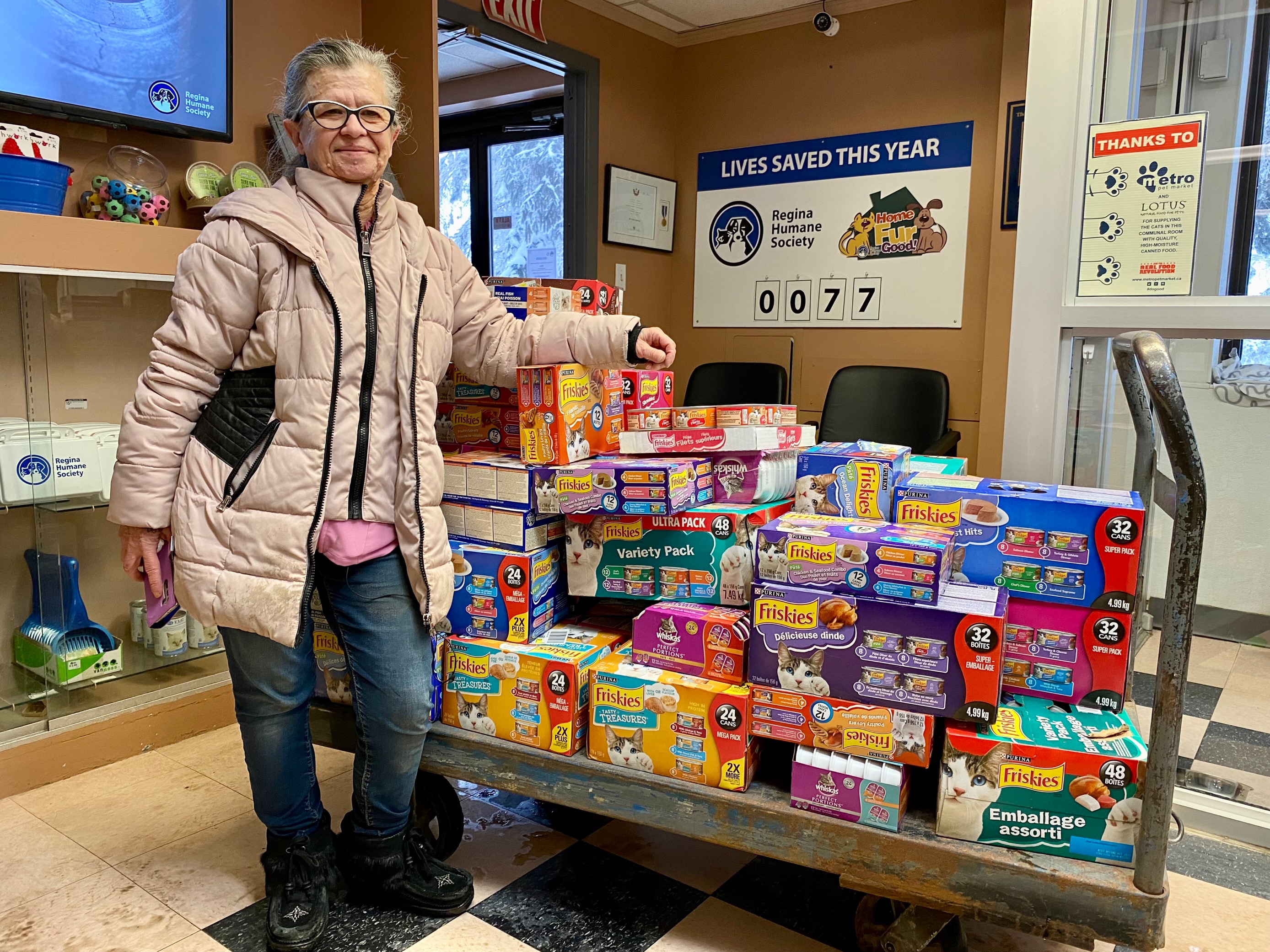Regina woman donates over 1,300 cans of cat food to local humane society – Regina | 24CA News