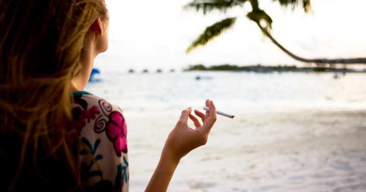Mexico bans smoking in all public places, including beaches and hotels
