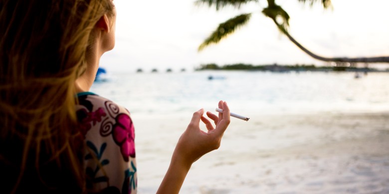 Mexico bans smoking in all public places, including beaches and hotels
