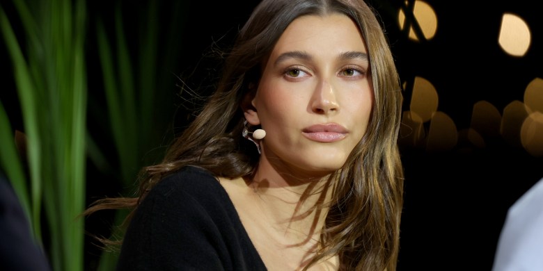 Hailey Bieber Shows Off New Bob Hairdo