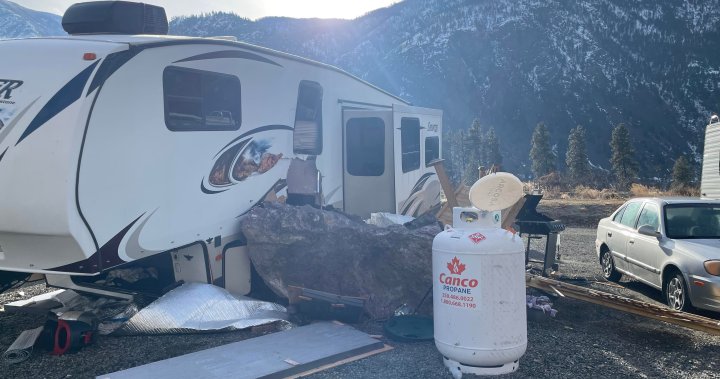 Evacuation order remains for Keremeos residents displaced by rockslide