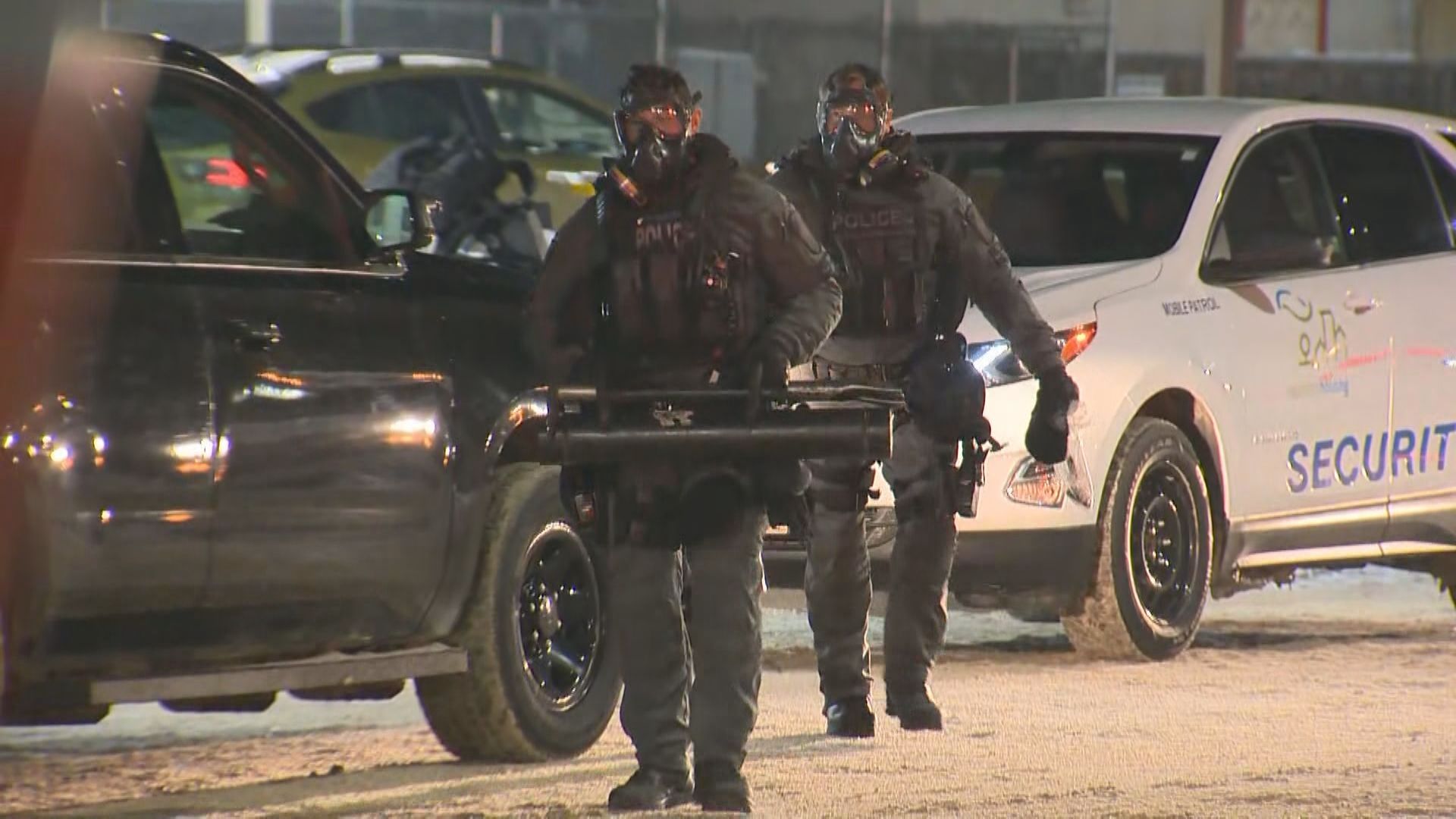 Winnipeg Police Arrest Armed Man After Six-hour Morning Standoff ...