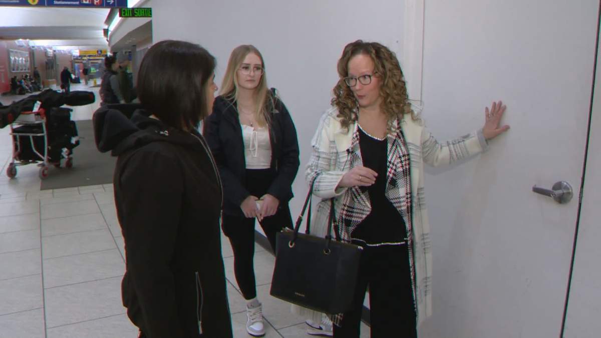 Saskatchewan woman drives hours to Calgary in search of lost luggage