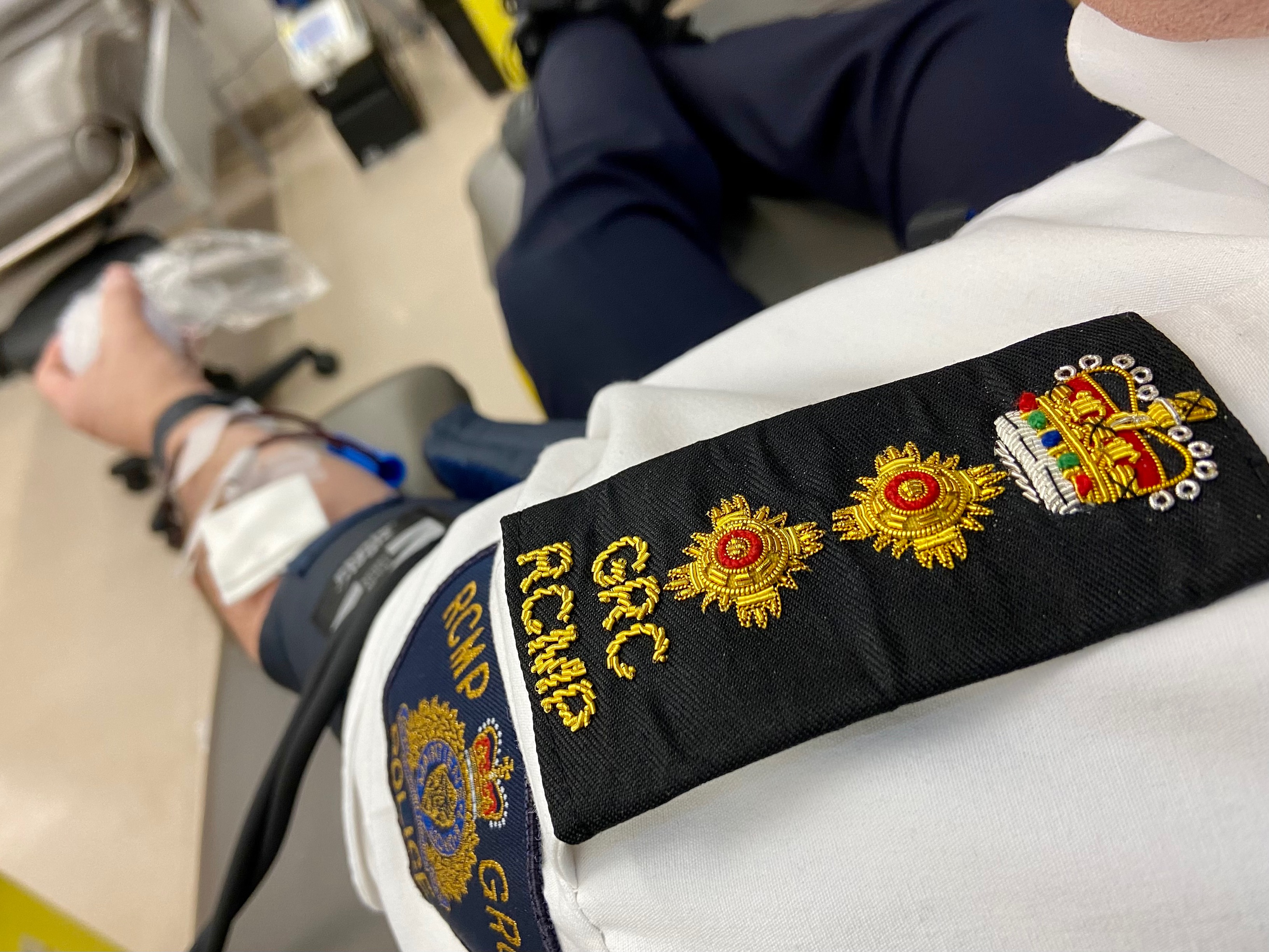 Blood, plasma donation drive between emergency responders in Calgary, Red Deer and Edmonton kicks off  | 24CA News