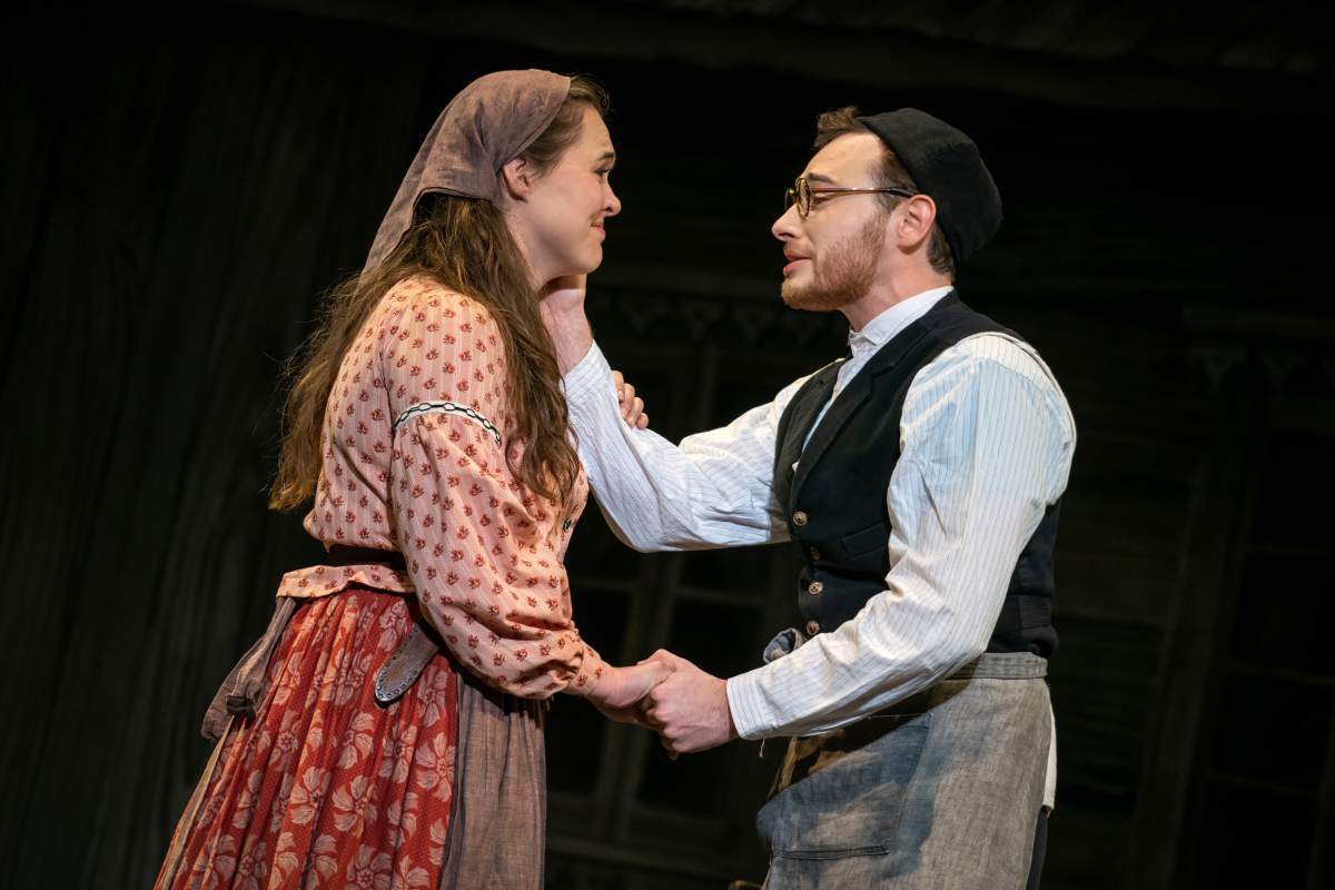 Randa Meierhenry (Tzeitel) and Daniel Kushner (Motel) in the North American Tour of Fiddler on the Roof.