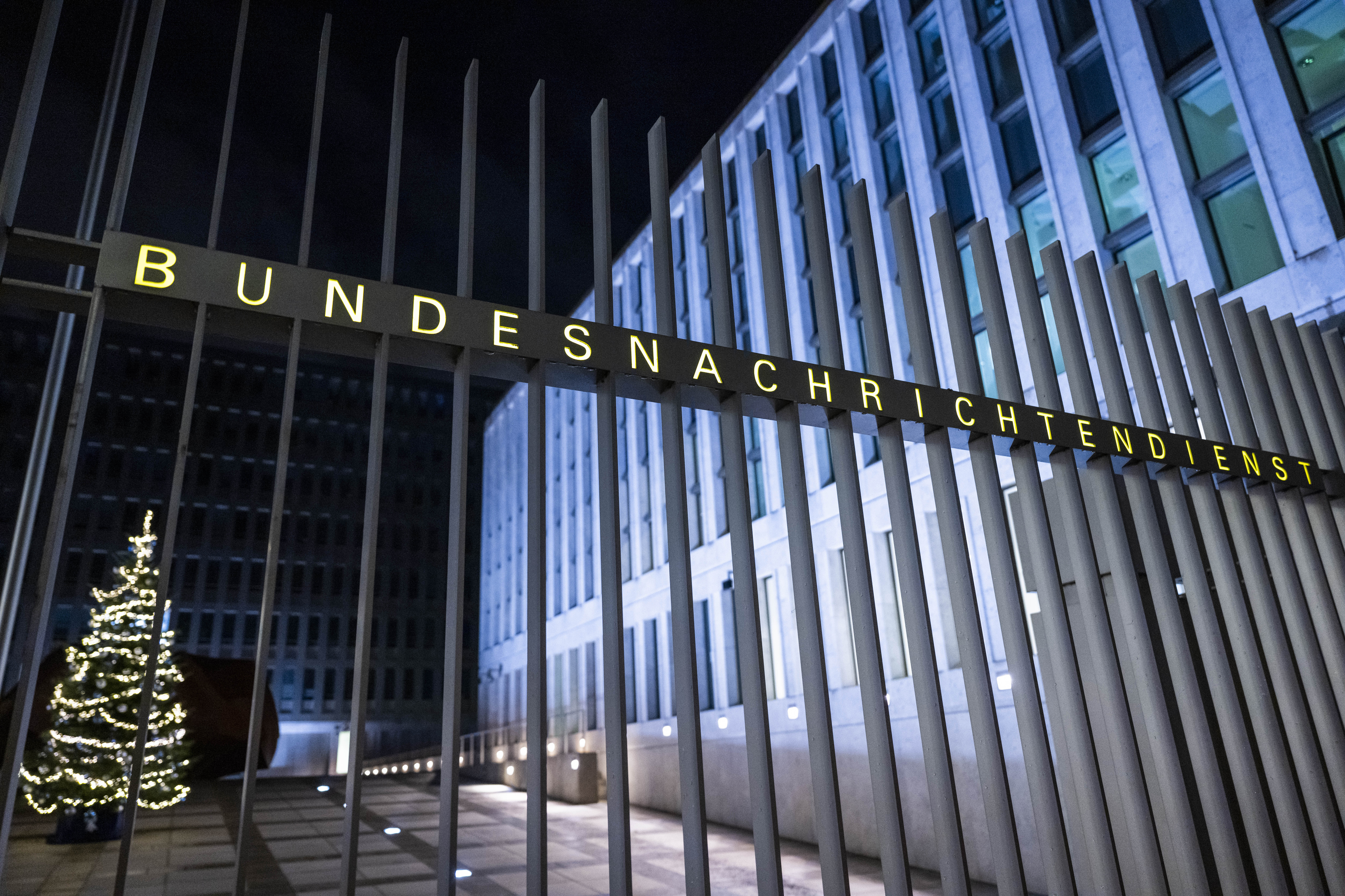 Germany arrests ‘associate’ of intelligence officer accused of spying for Russia – National | 24CA News