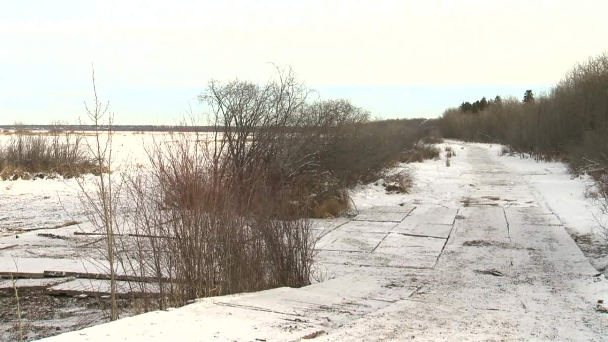 The site of a Alberta Capital Region Wastewater Commission pipeline spill on Big Lake, northwest of Edmonton and west of St. Albert, on Friday, Jan. 20, 2023.