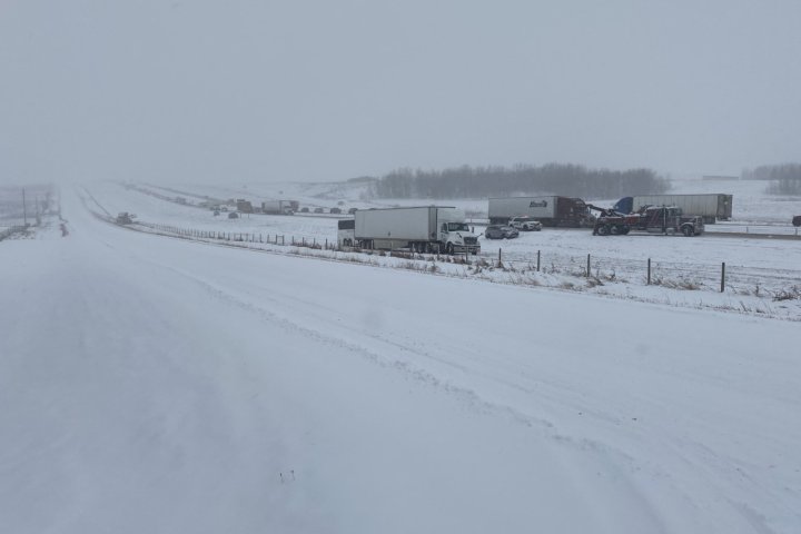 Serious multi-vehicle collision closes Highway 2 northbound lanes near Carstairs, Alta.