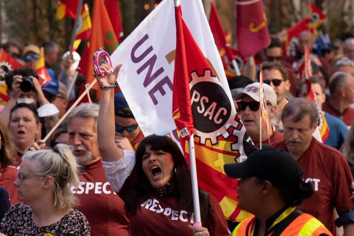 ‘In good faith’? Feds file complaints against public service union amid talk of strikes
