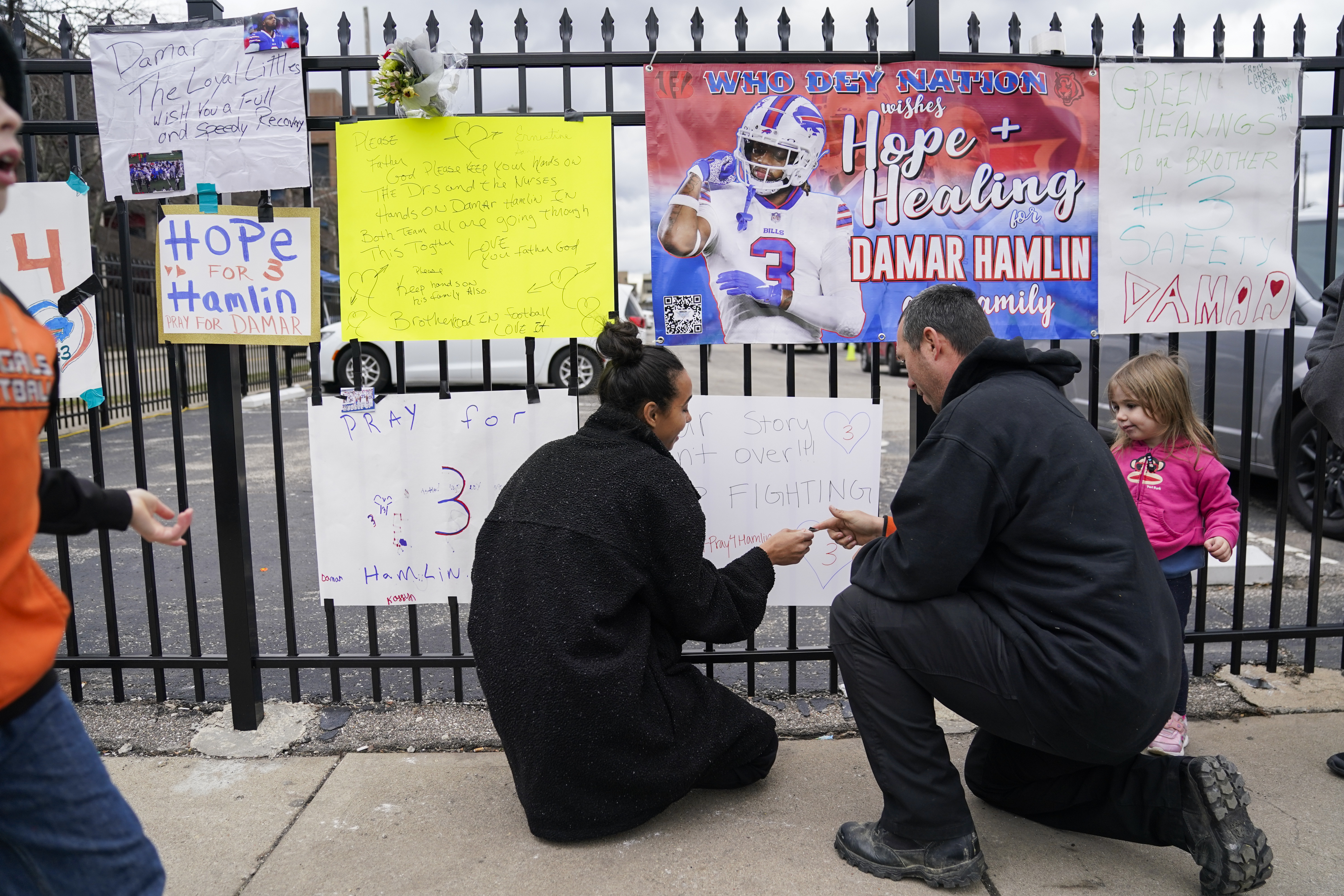 Damar Hamlin: NFL will not resume postponed Bills-Bengals game this week –  WHIO TV 7 and WHIO Radio