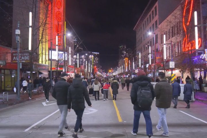 Thousands party in downtown Vancouver for New Year’s Eve