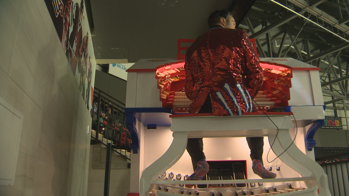 Lynden Steeves - World Junior Ice Hockey Championships Organist playing