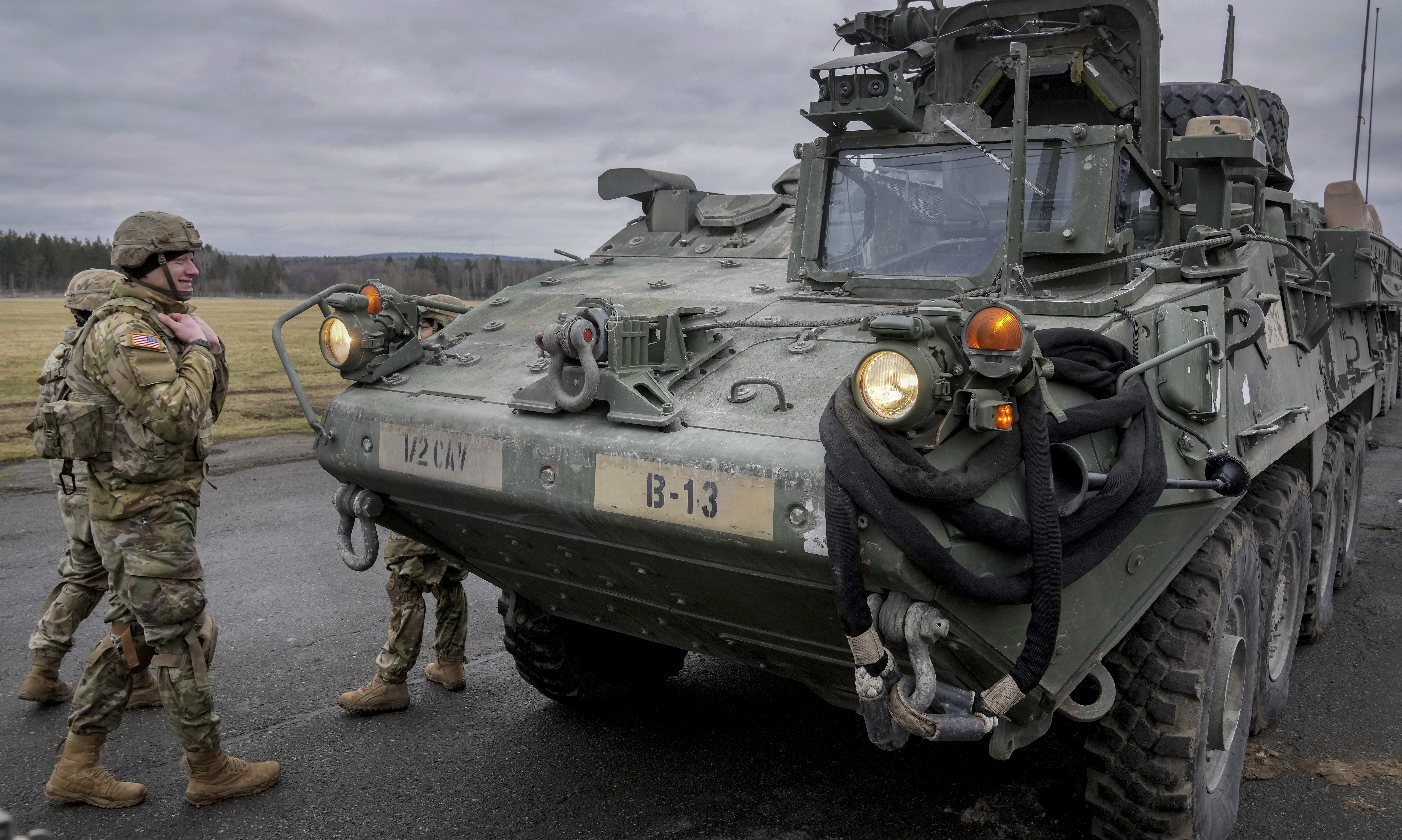 Pentagon sends new US.5B military aid package to Ukraine, including armoured vehicles – National | 24CA News