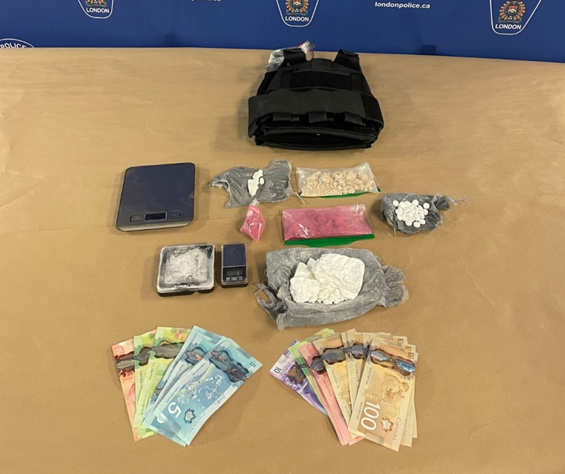 2 charged after $46K in fentanyl, cocaine seized during bust, London, Ont. police say - image